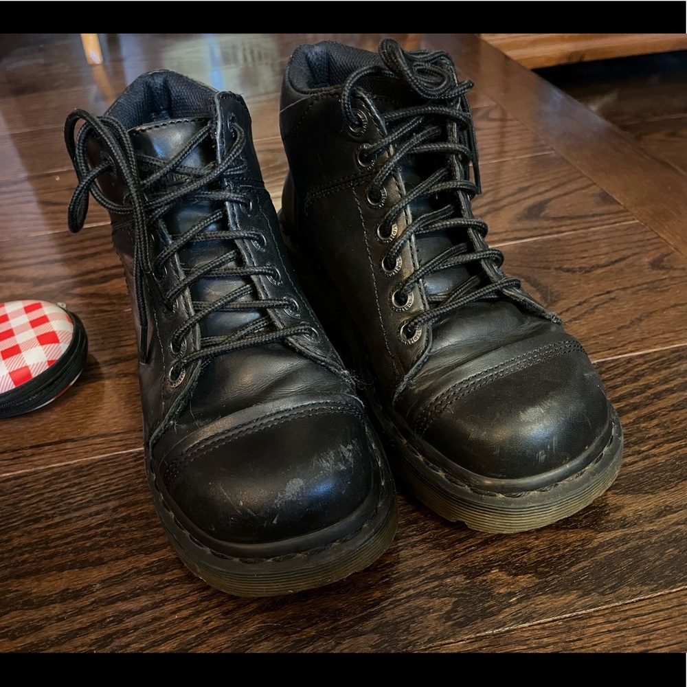 💀Wednesday Adams style Dr.Marten’s Yolanda boots
